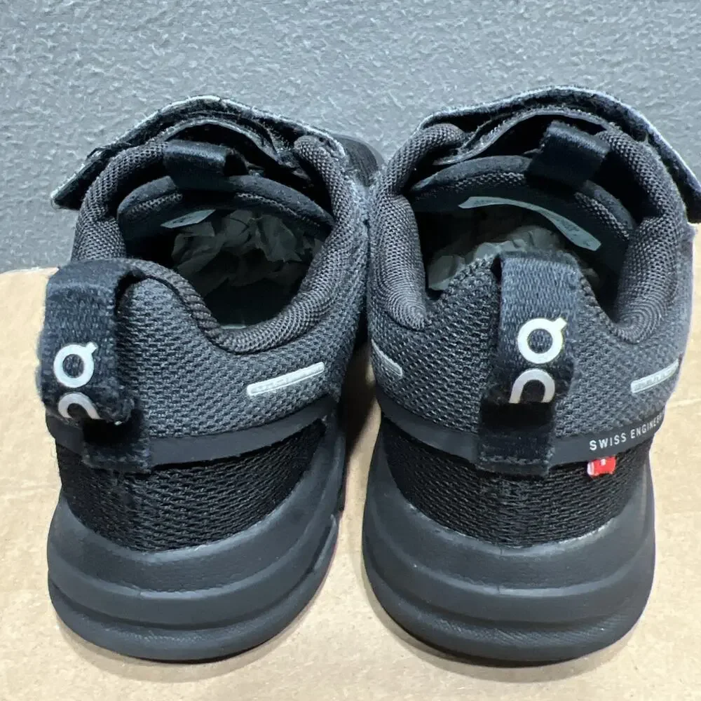 On Running Kids' Cloud Swiss Engineering black Size K 12.5 Boys Sneakers